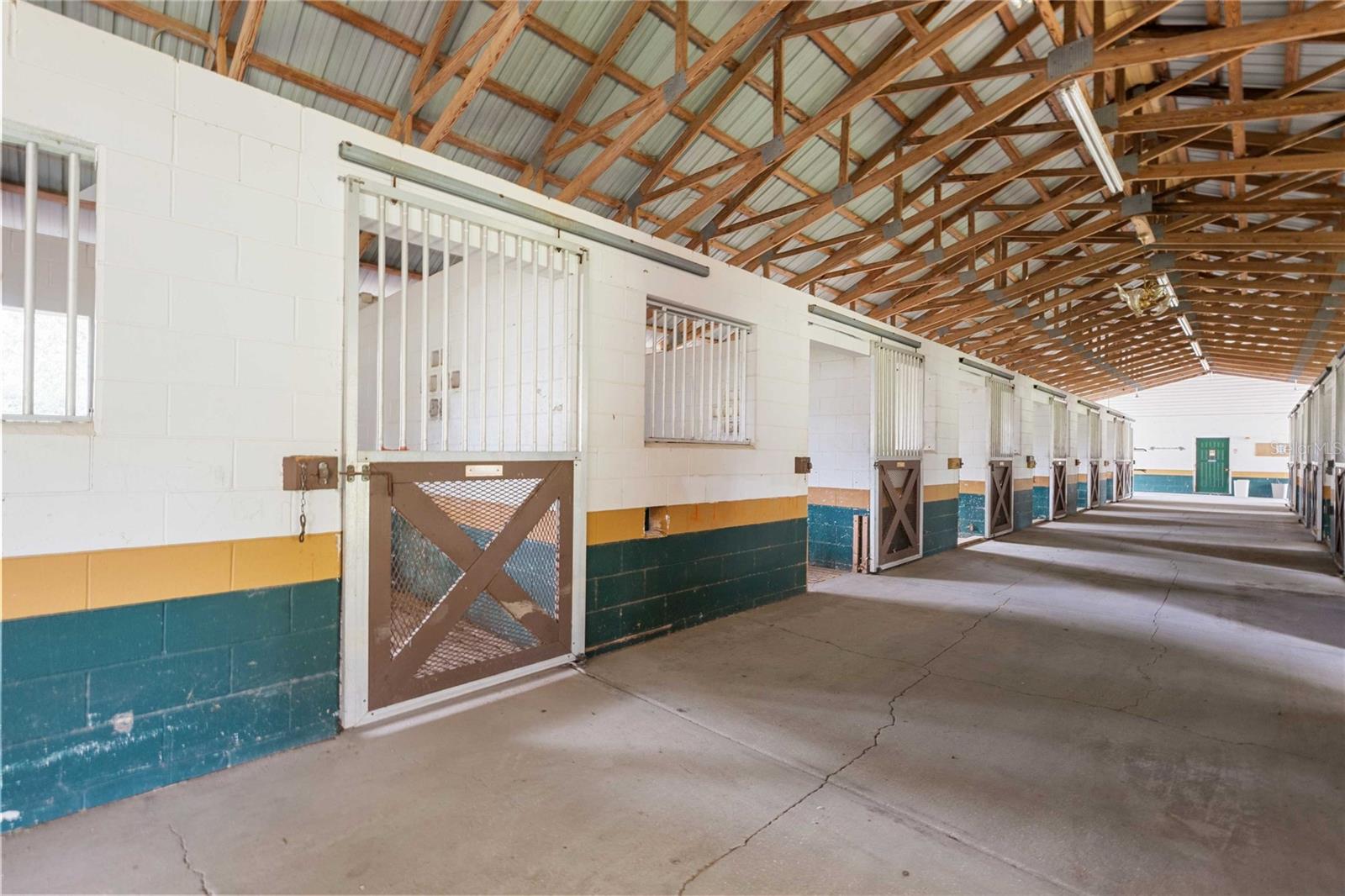 17401 S HIGHWAY 475, SUMMERFIELD, FL — photo 42