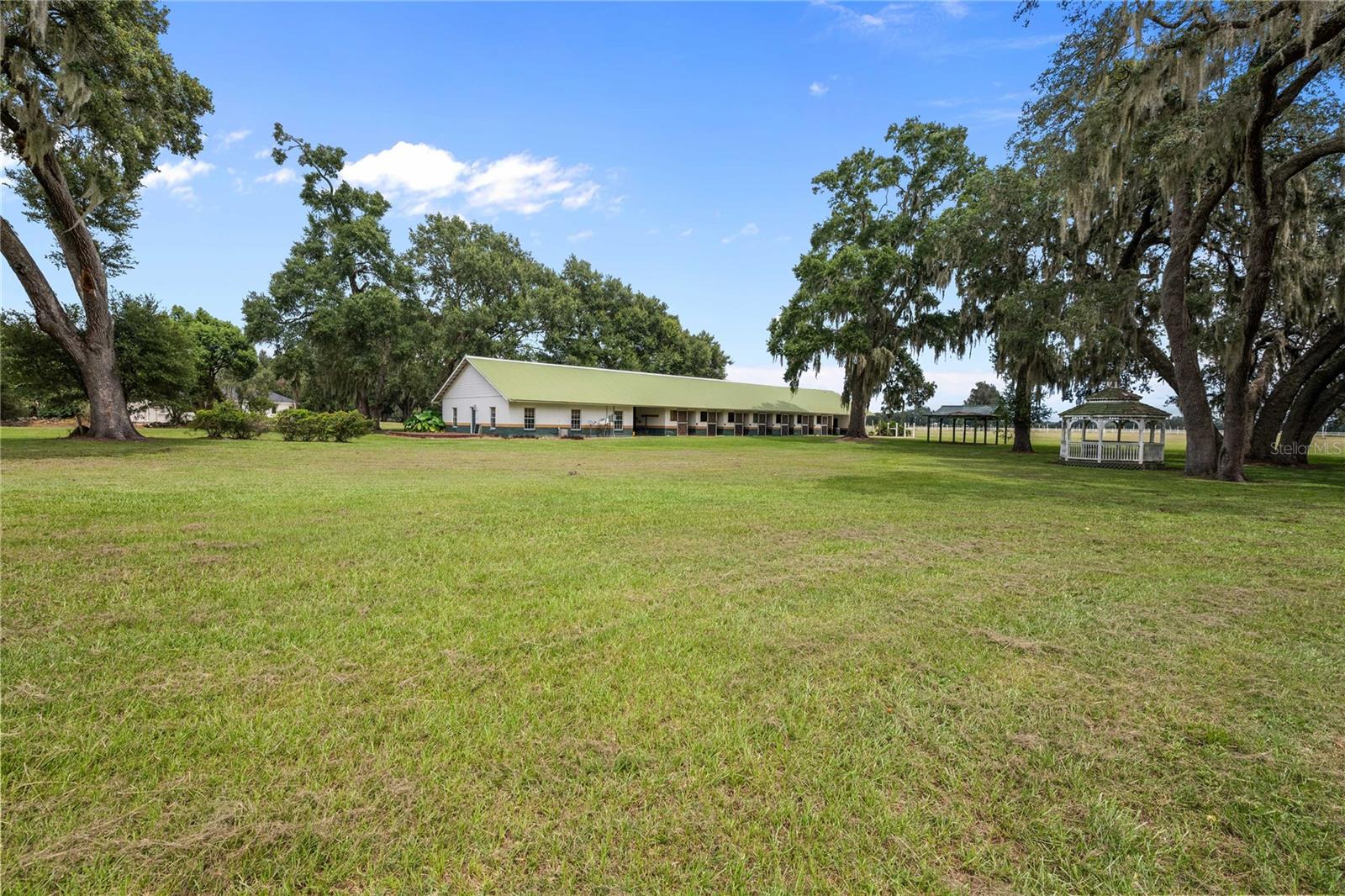 17401 S HIGHWAY 475, SUMMERFIELD, FL — photo 52