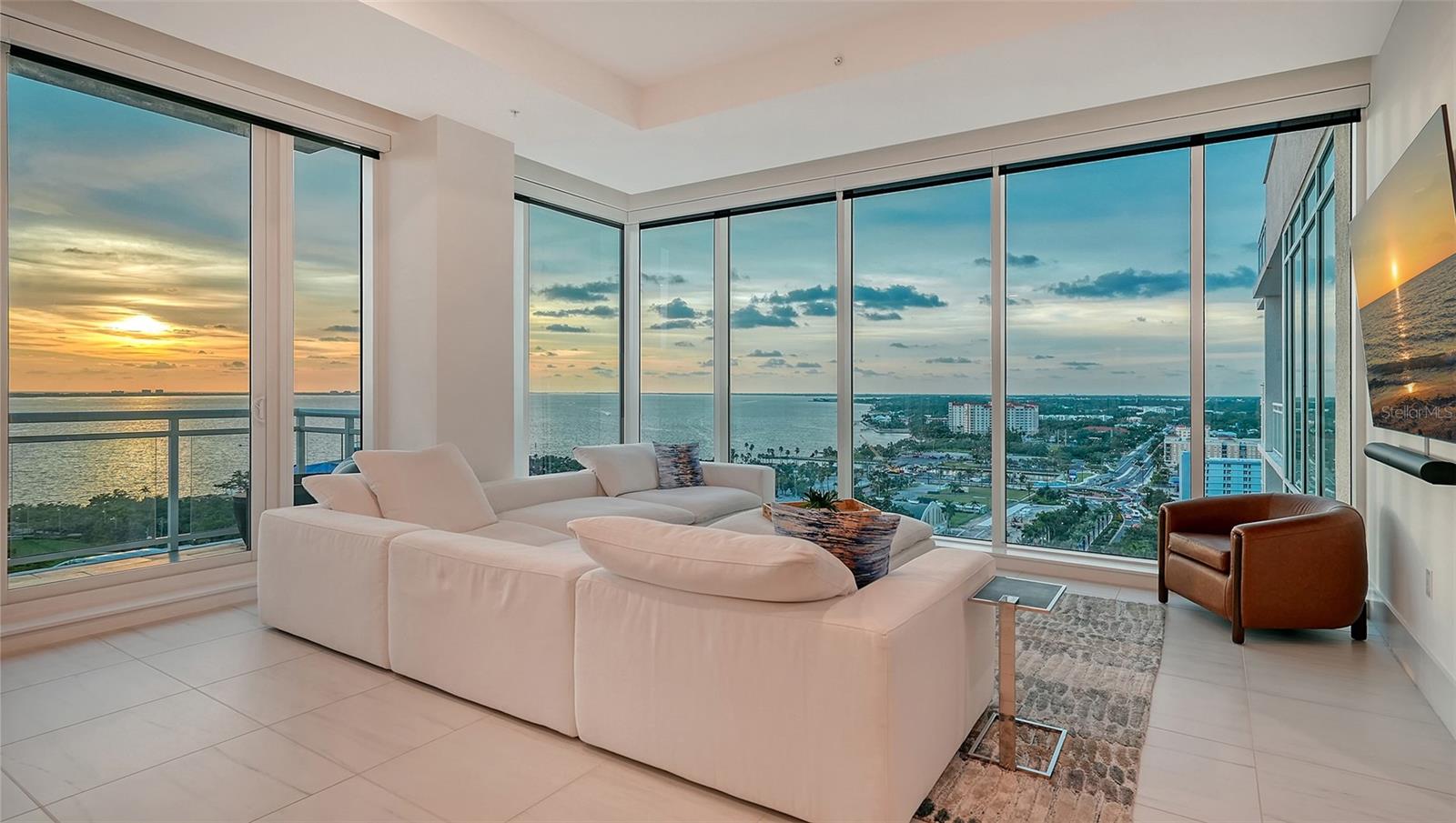 540 N TAMIAMI TRL #1702, SARASOTA, FL — photo 8
