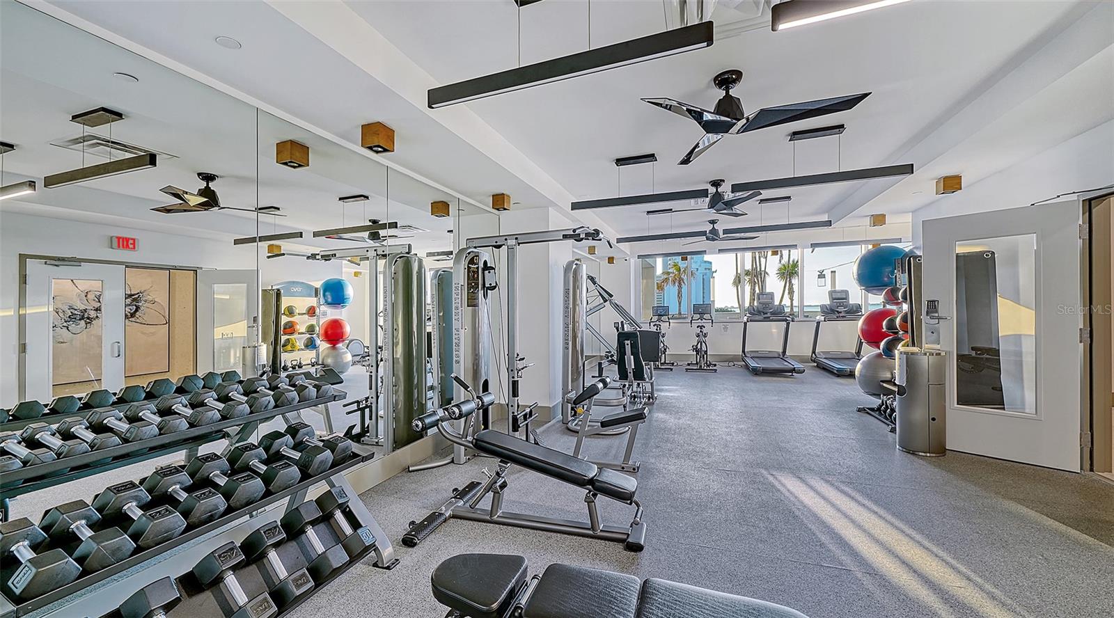 540 N TAMIAMI TRL #1702, SARASOTA, FL — photo 81