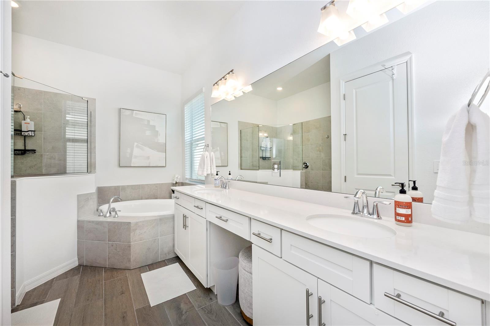 17662 SANTORINI CT, VENICE, FL — photo 25