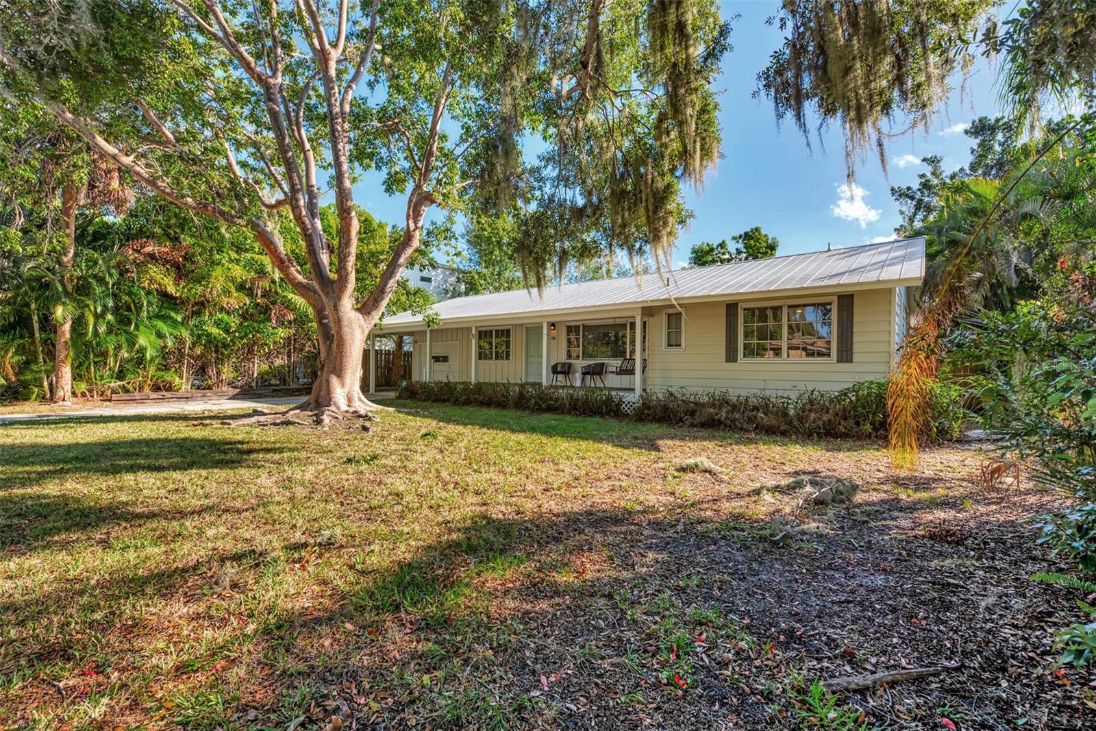 1726 FLOYD ST, SARASOTA, FL — photo 3