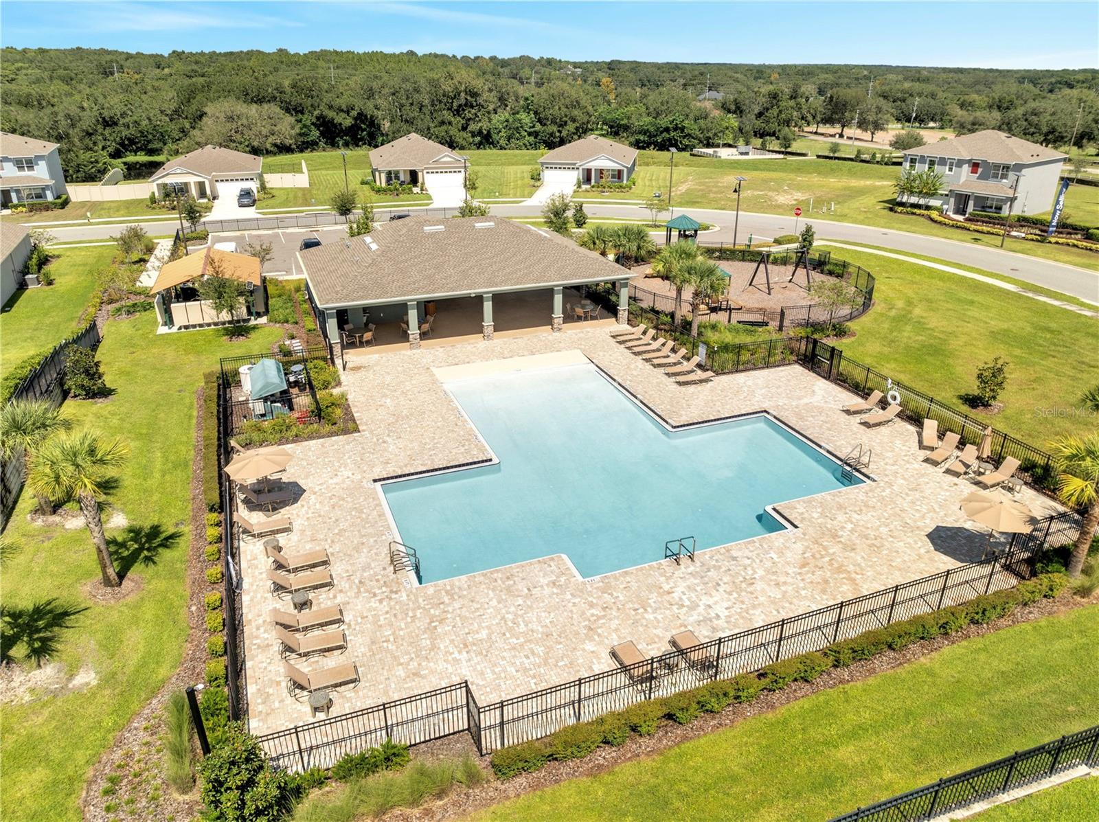5258 MAHOGANY DR, MOUNT DORA, FL — photo 50
