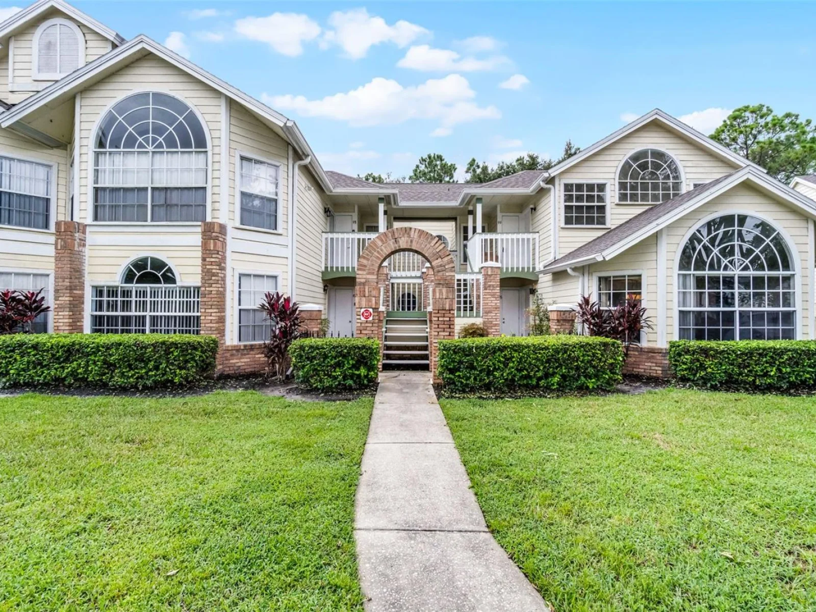 5017 LAGUNA BAY CIR #95, KISSIMMEE, FL — photo 1