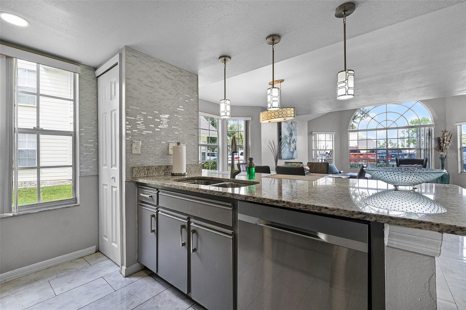 5017 LAGUNA BAY CIR #95, KISSIMMEE, FL — photo 23