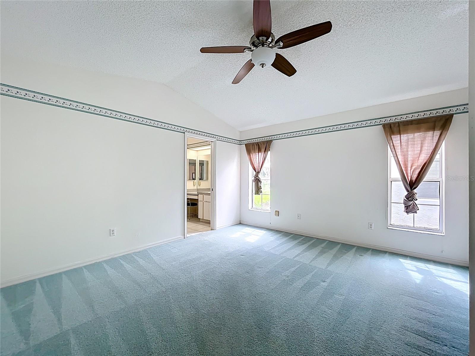 5518 QUEEN VICTORIA DR, LEESBURG, FL — photo 33