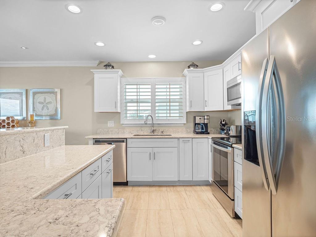 6700 GULF DR #B8, HOLMES BEACH, FL — photo 18
