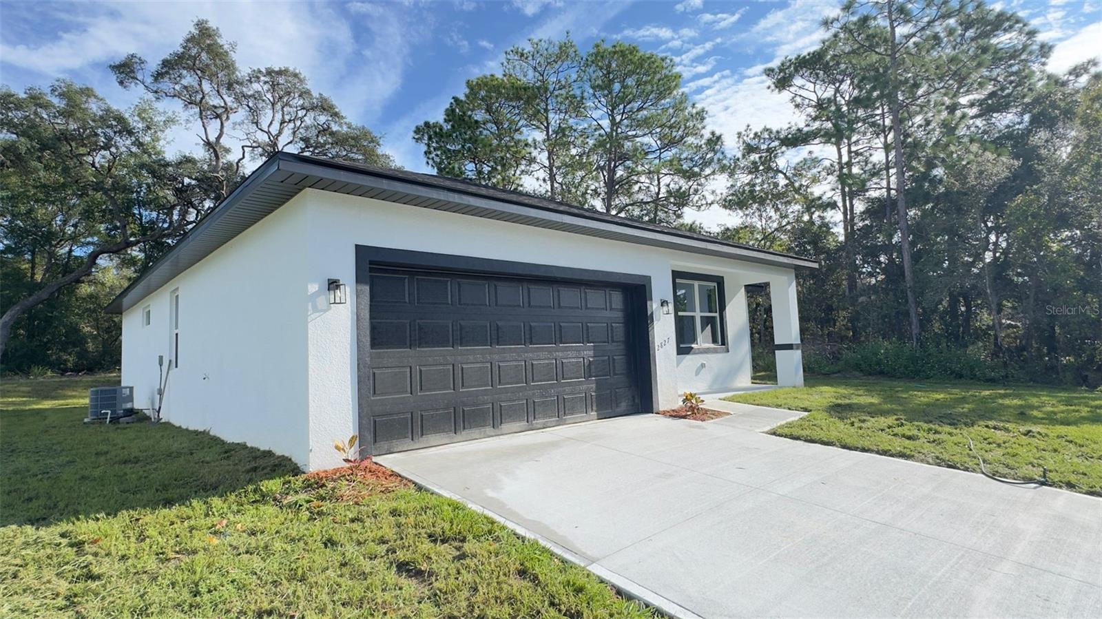 2827 W XENOX DR, CITRUS SPRINGS, FL — photo 2