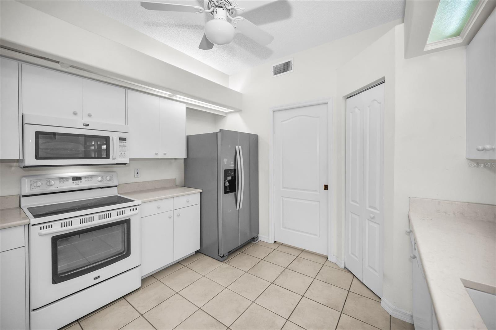 271 HEMINGWAY DR, OLDSMAR, FL — photo 11