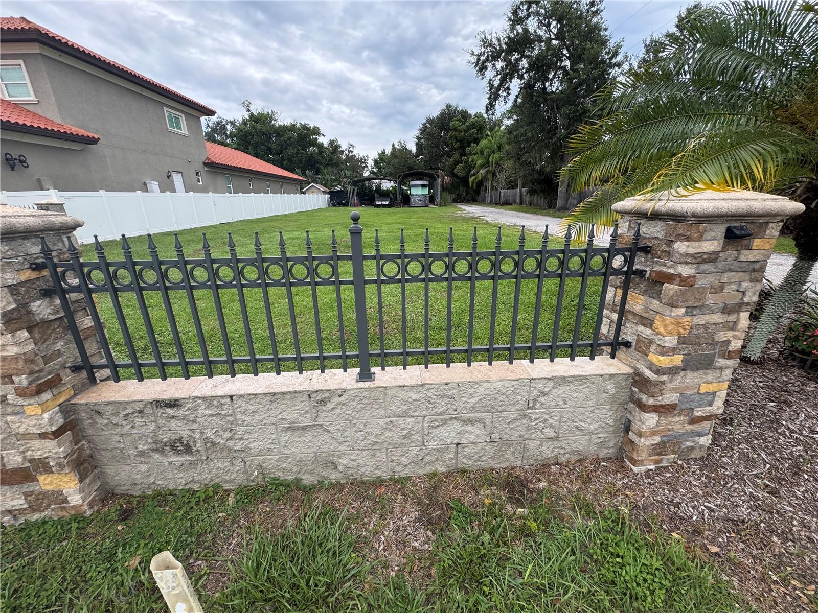 2065 W BEARSS AVE, TAMPA, FL — photo 8