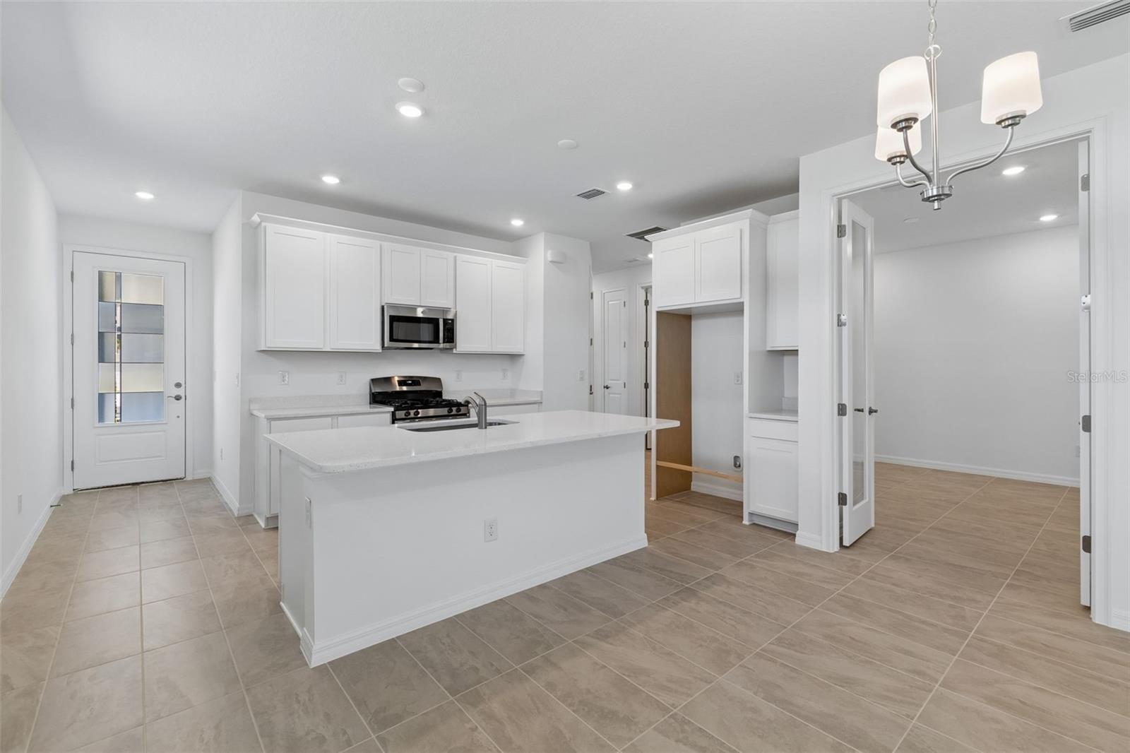 3744 NANDINA CIR, SUN CITY CENTER, FL — photo 2