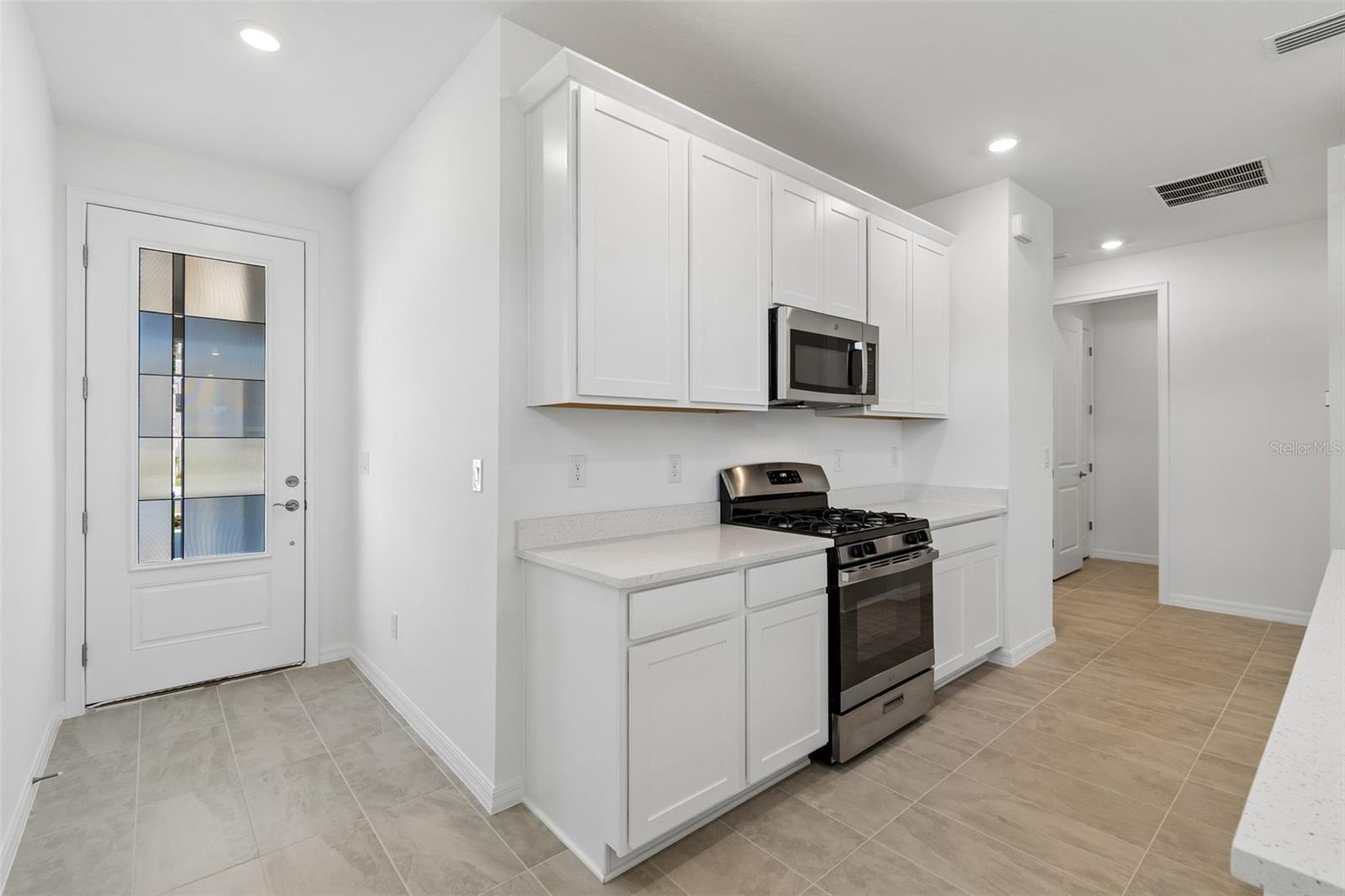 3744 NANDINA CIR, SUN CITY CENTER, FL — photo 5