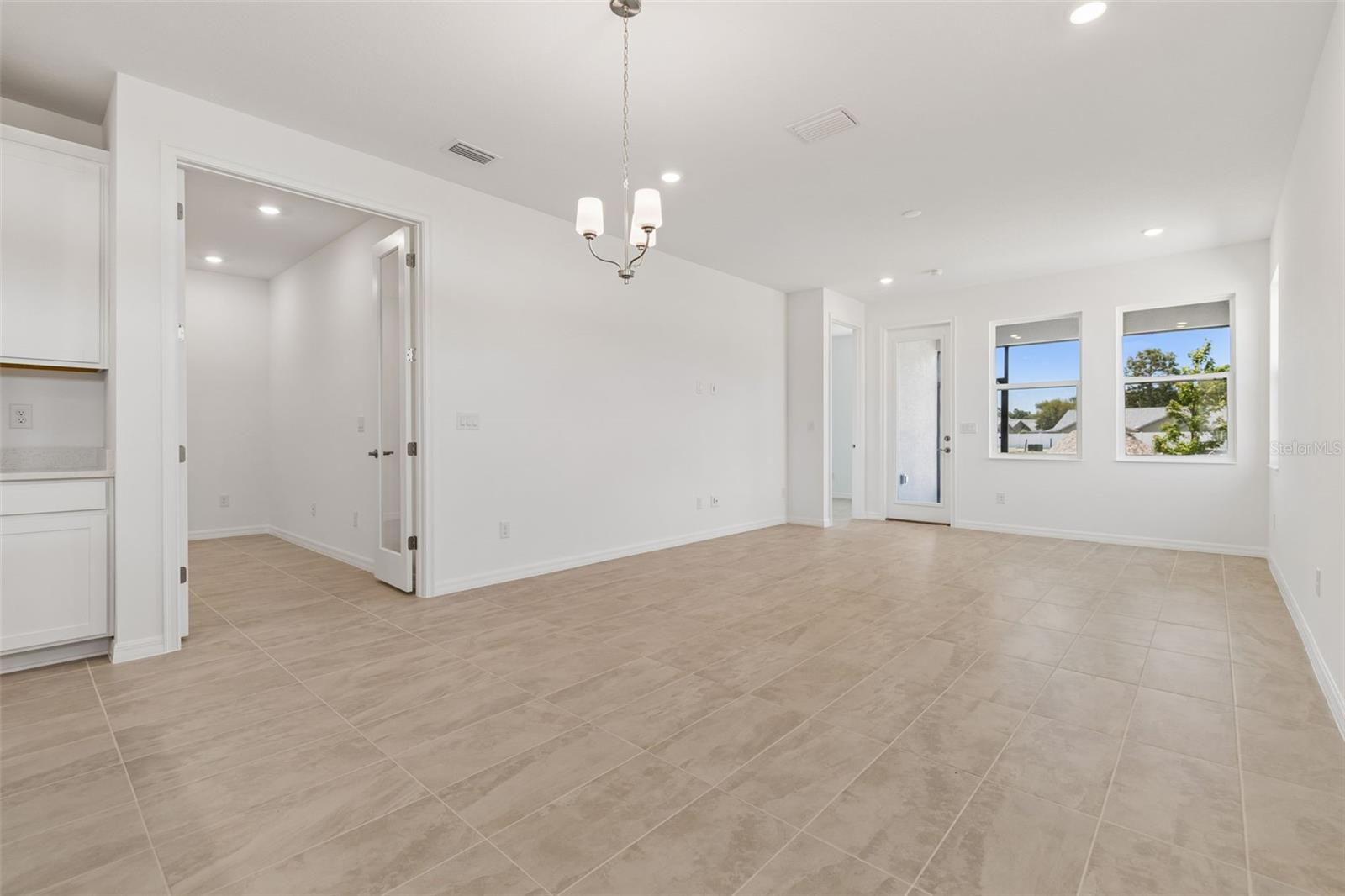 3744 NANDINA CIR, SUN CITY CENTER, FL — photo 6