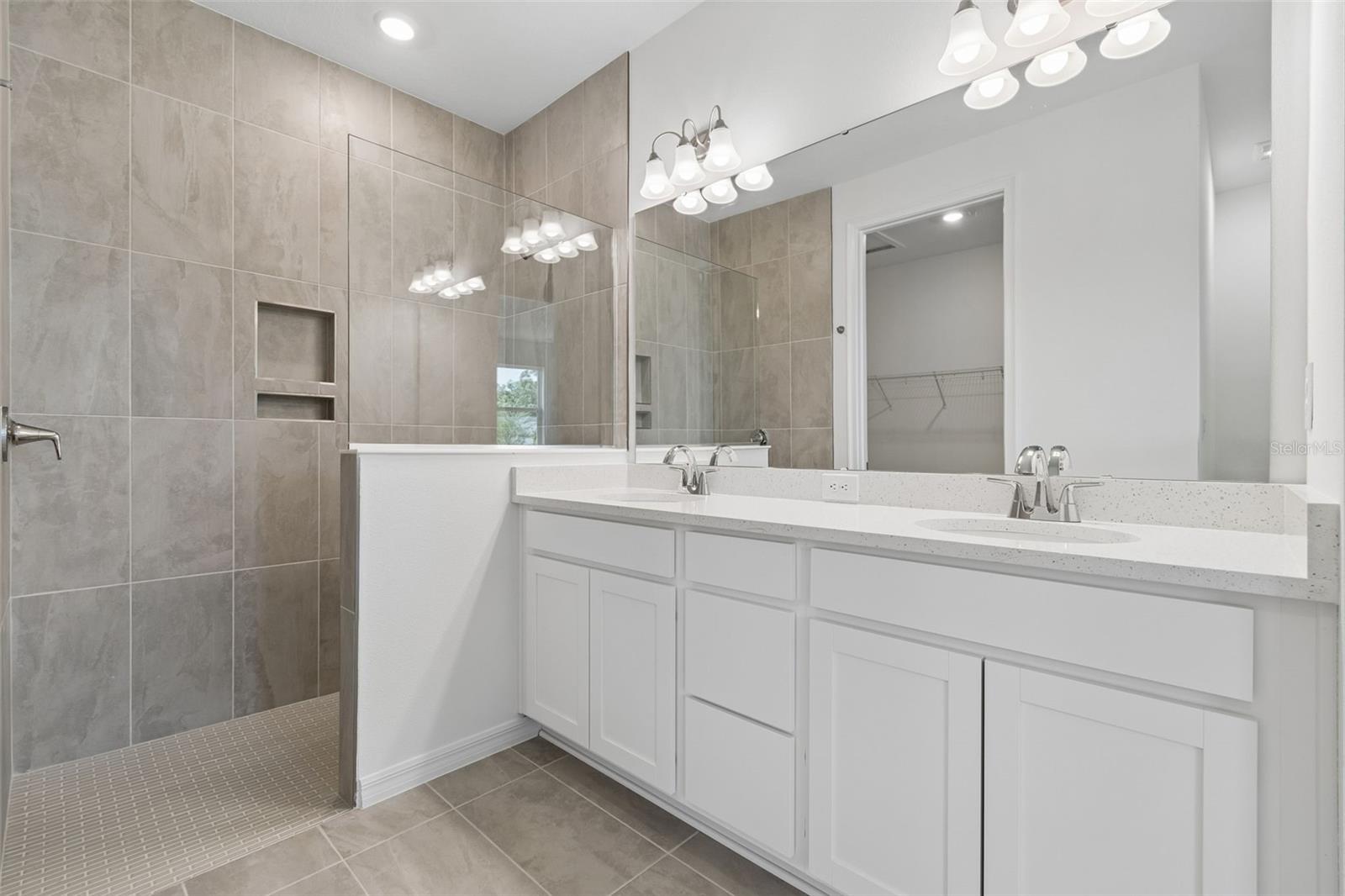 3744 NANDINA CIR, SUN CITY CENTER, FL — photo 7