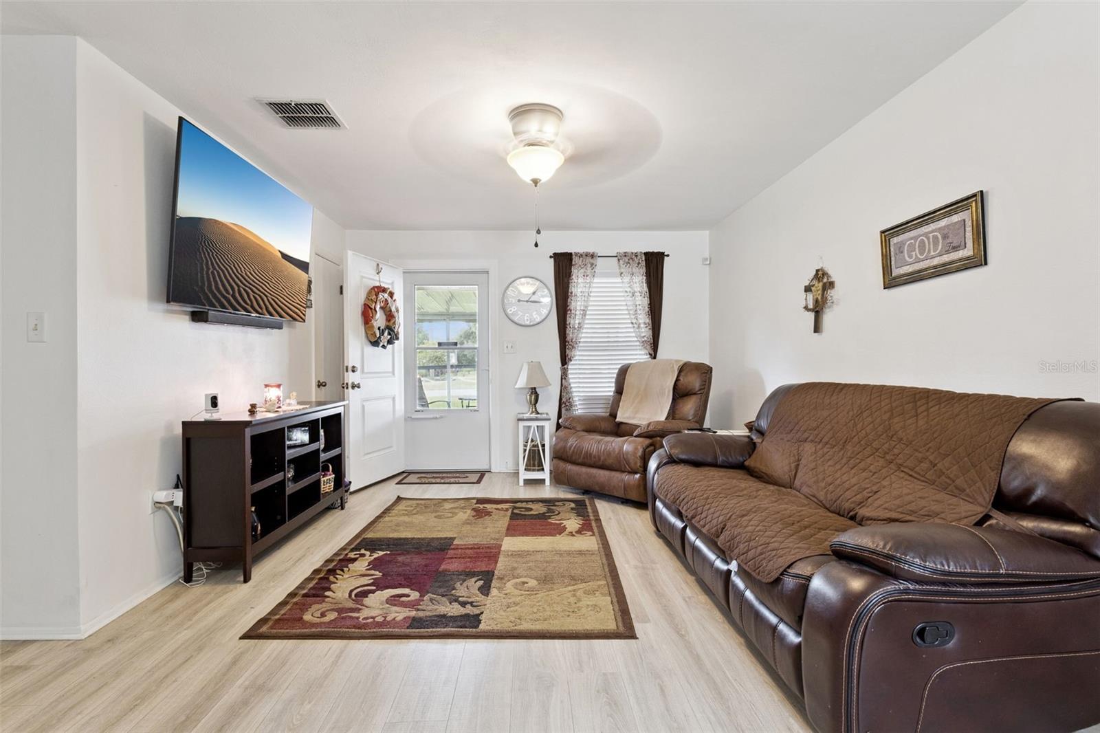 40522 W 5TH AVE, UMATILLA, FL — photo 5
