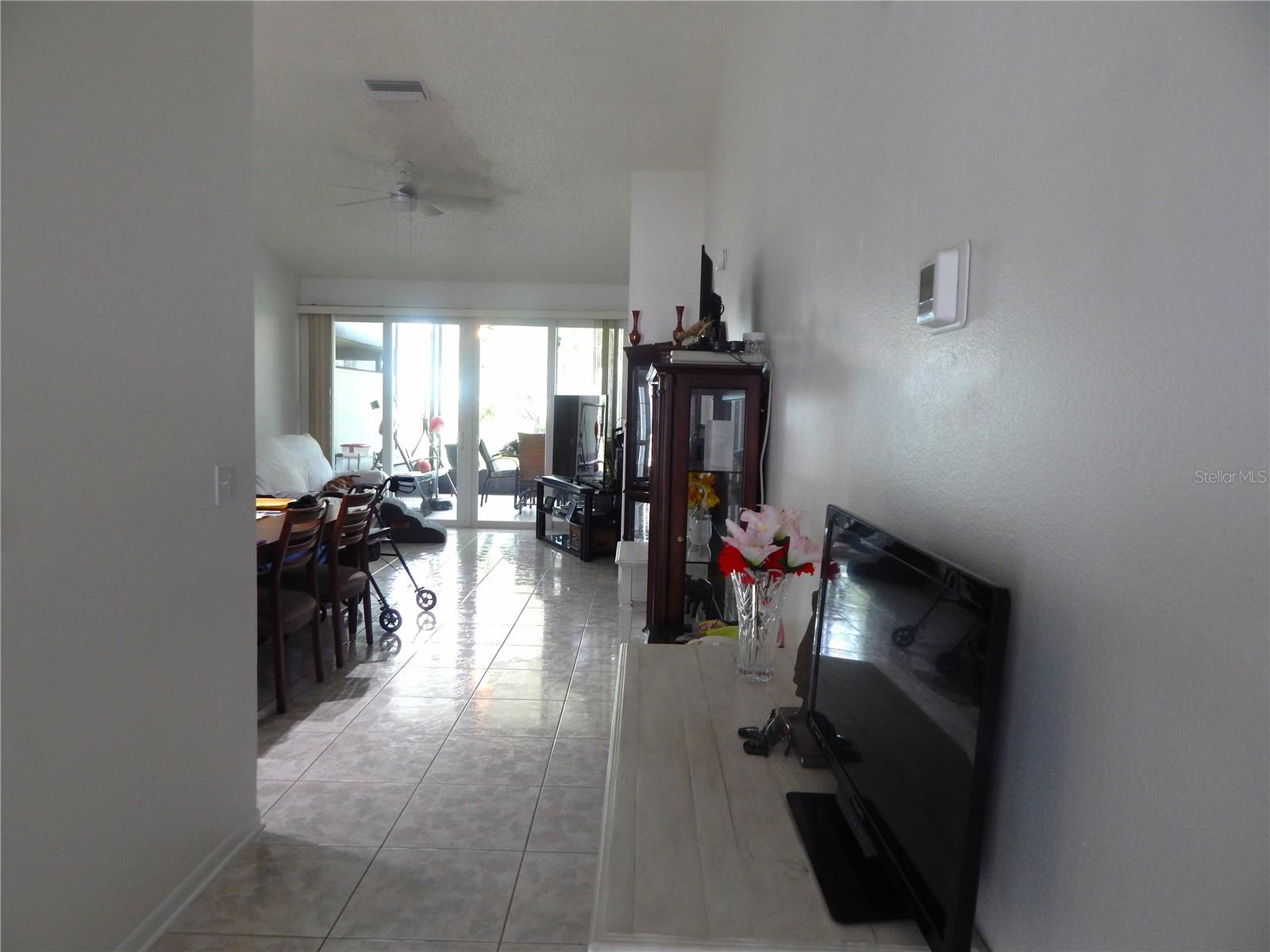 16221 RAMBLING VINE DR W, TAMPA, FL — photo 8