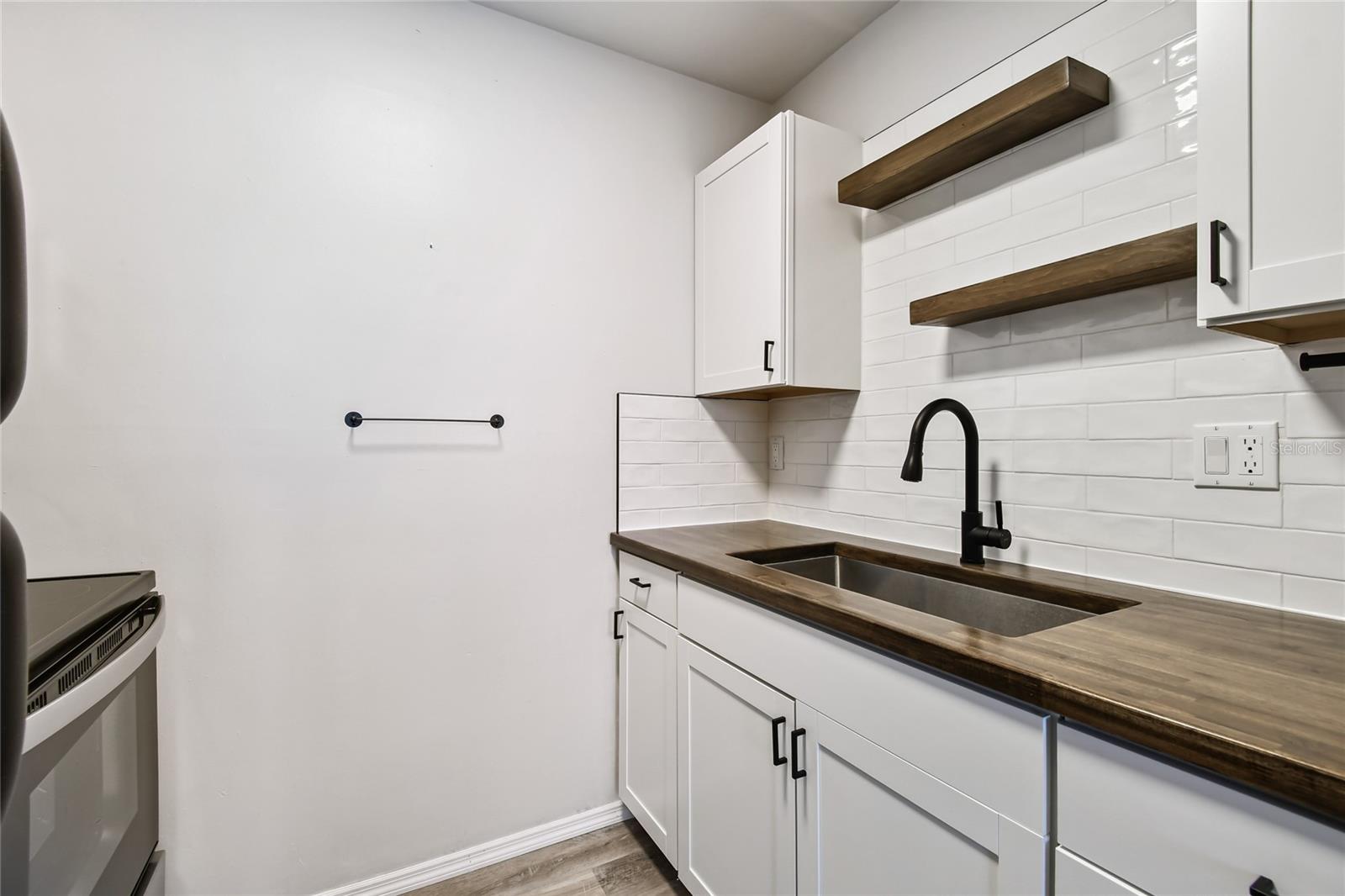 2480 ENTERPRISE RD #6, CLEARWATER, FL — photo 10