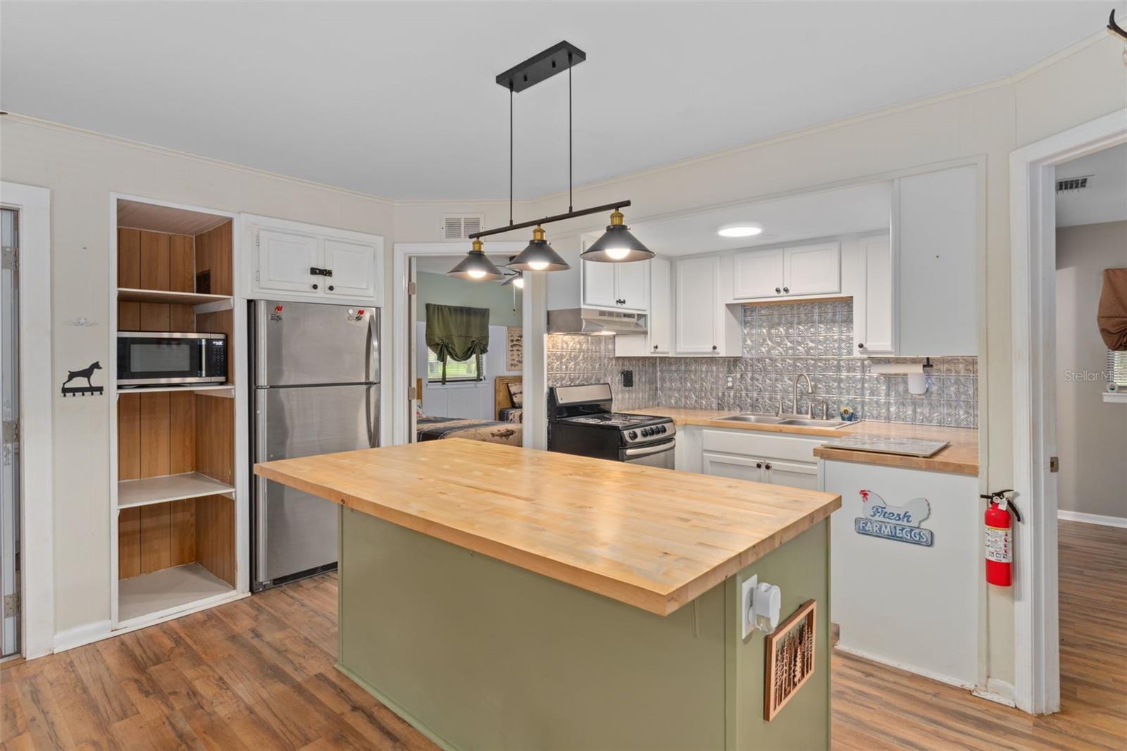 353 N ROBIN HOOD RD, INVERNESS, FL — photo 14