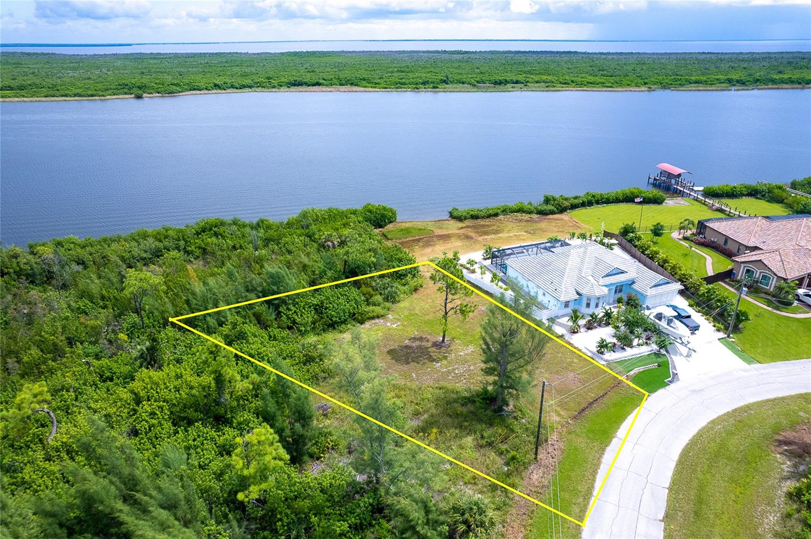 16468 LIGGETT CIR, PORT CHARLOTTE, FL