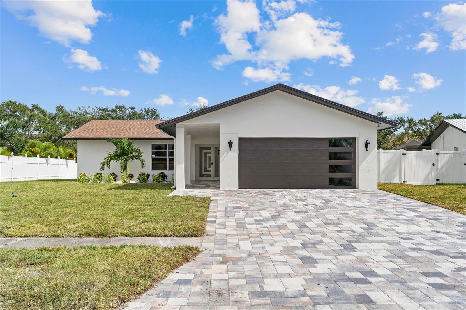 5811 IMPERIAL KY, TAMPA, FL