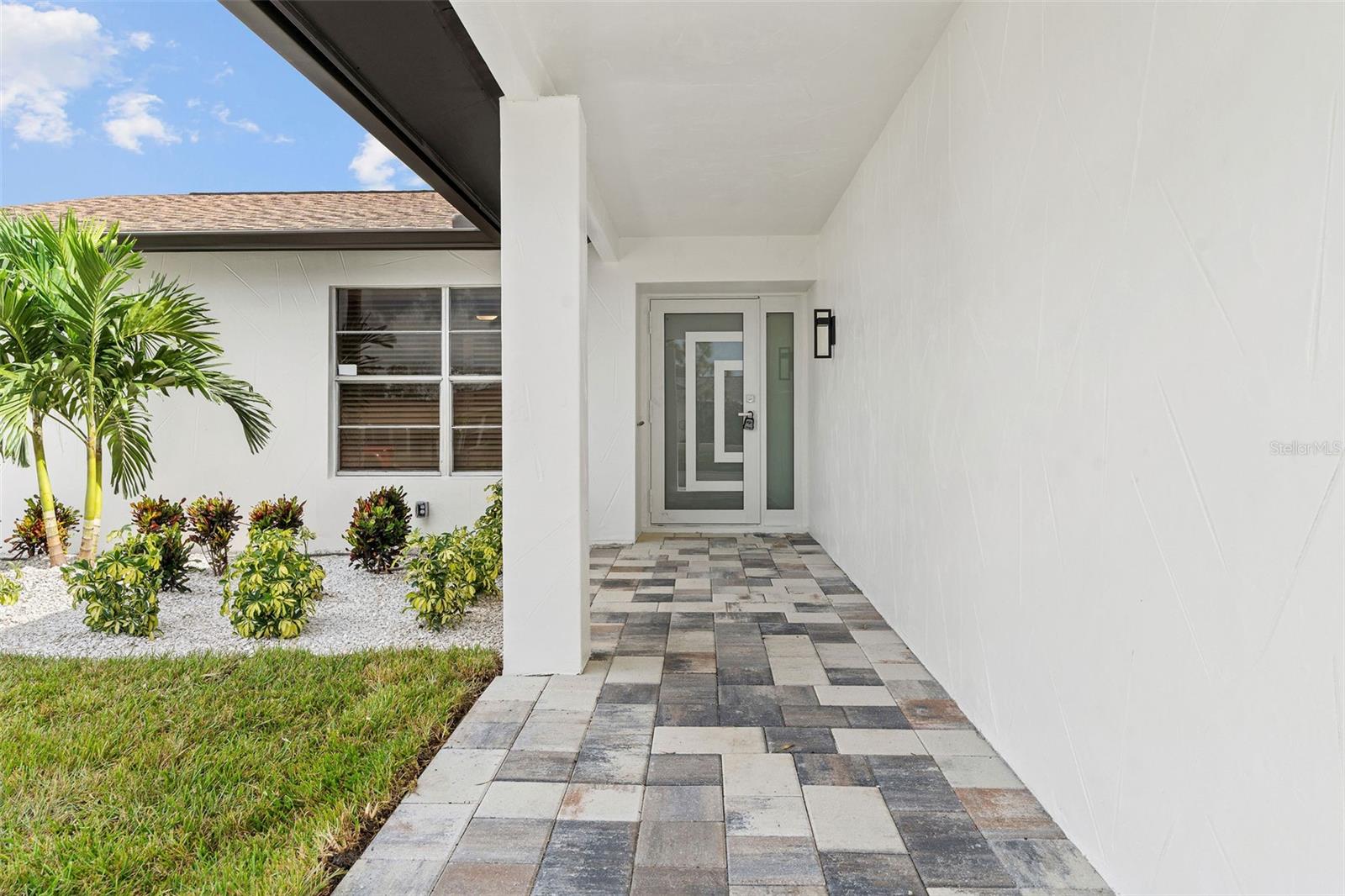 5811 IMPERIAL KY, TAMPA, FL — photo 2