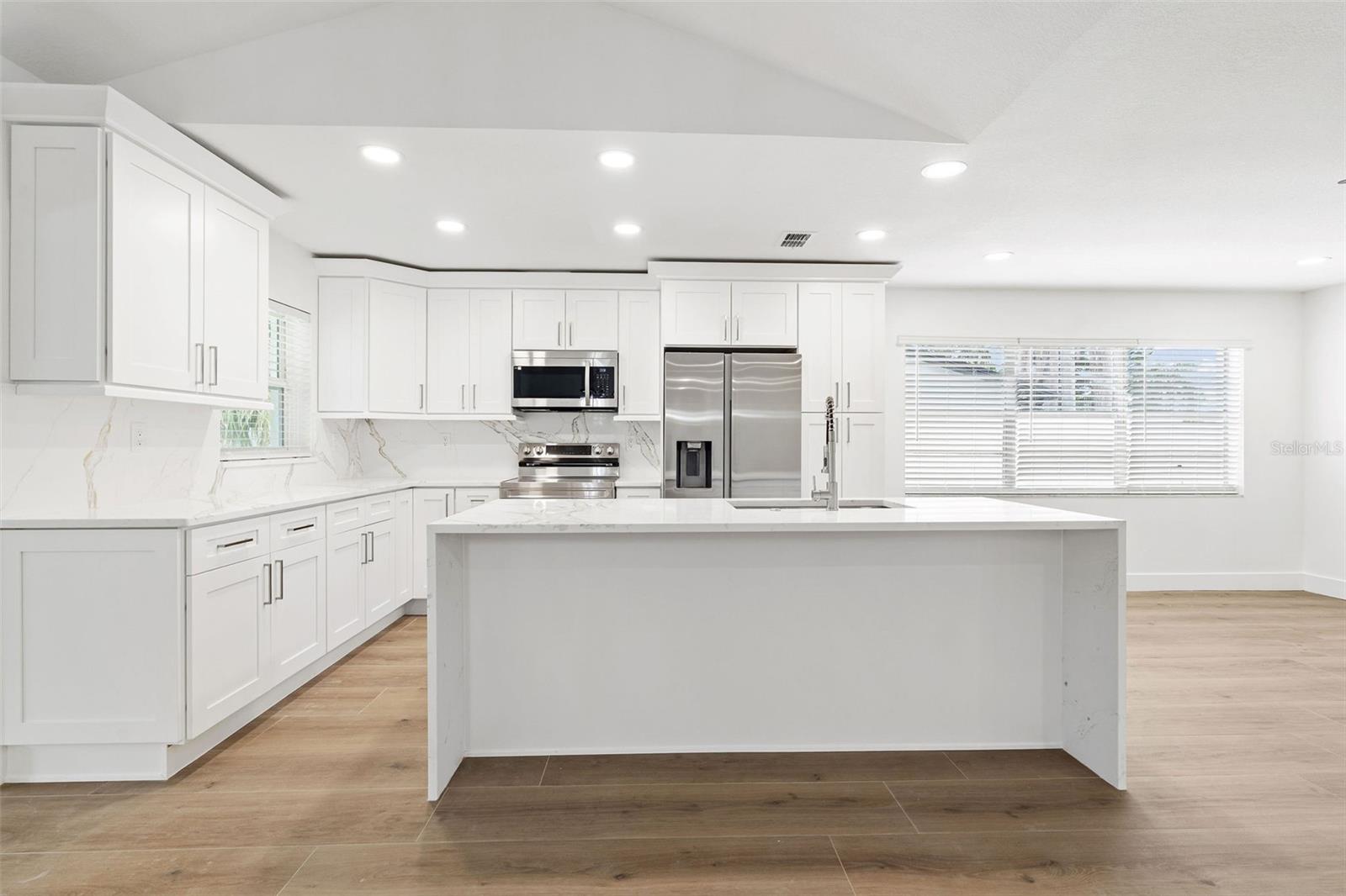 5811 IMPERIAL KY, TAMPA, FL — photo 9