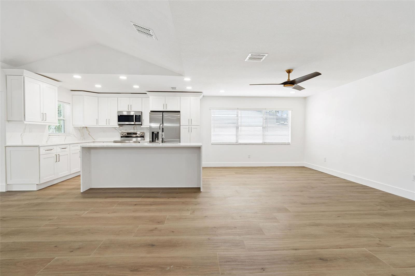 5811 IMPERIAL KY, TAMPA, FL — photo 11