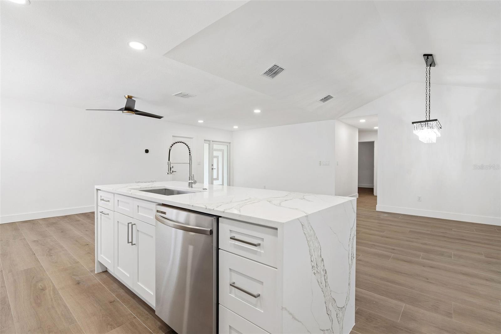 5811 IMPERIAL KY, TAMPA, FL — photo 12