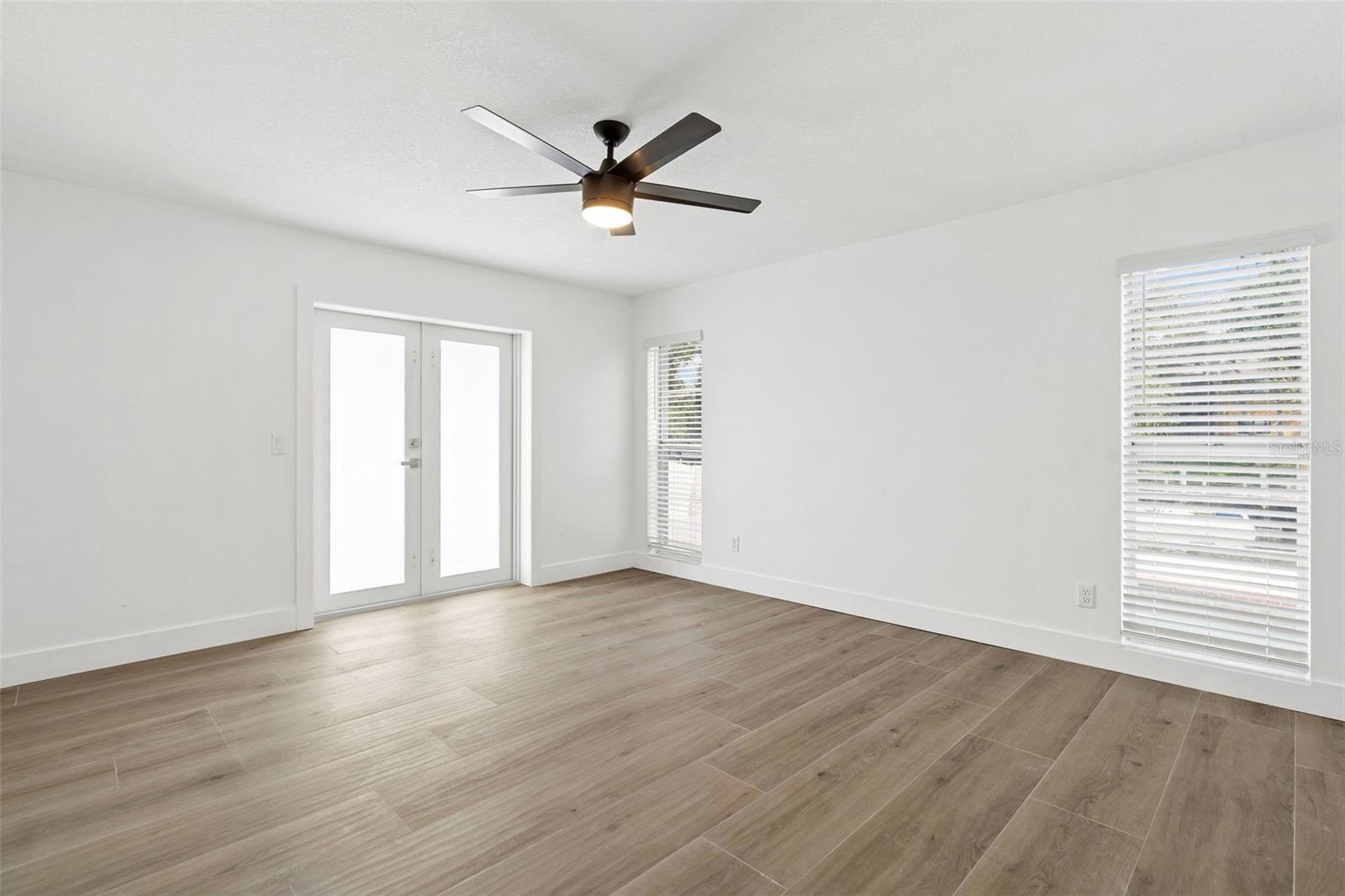 5811 IMPERIAL KY, TAMPA, FL — photo 23