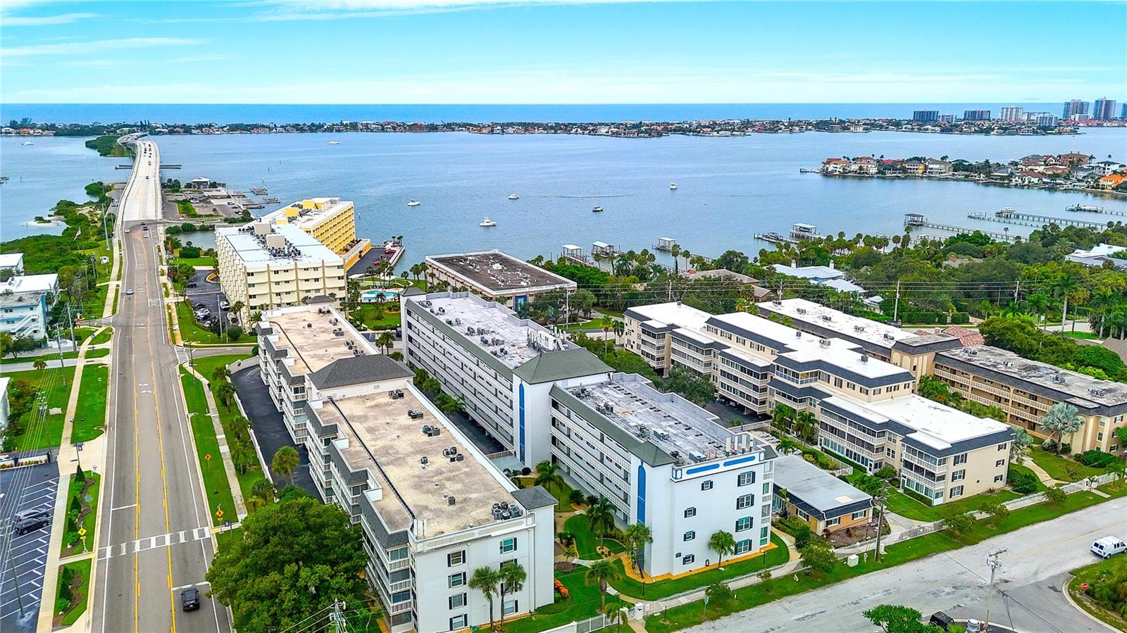 131 BLUFF VIEW DR #109, BELLEAIR BLUFFS, FL