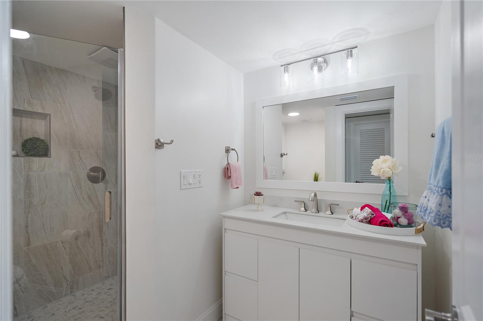 131 BLUFF VIEW DR #109, BELLEAIR BLUFFS, FL — photo 18