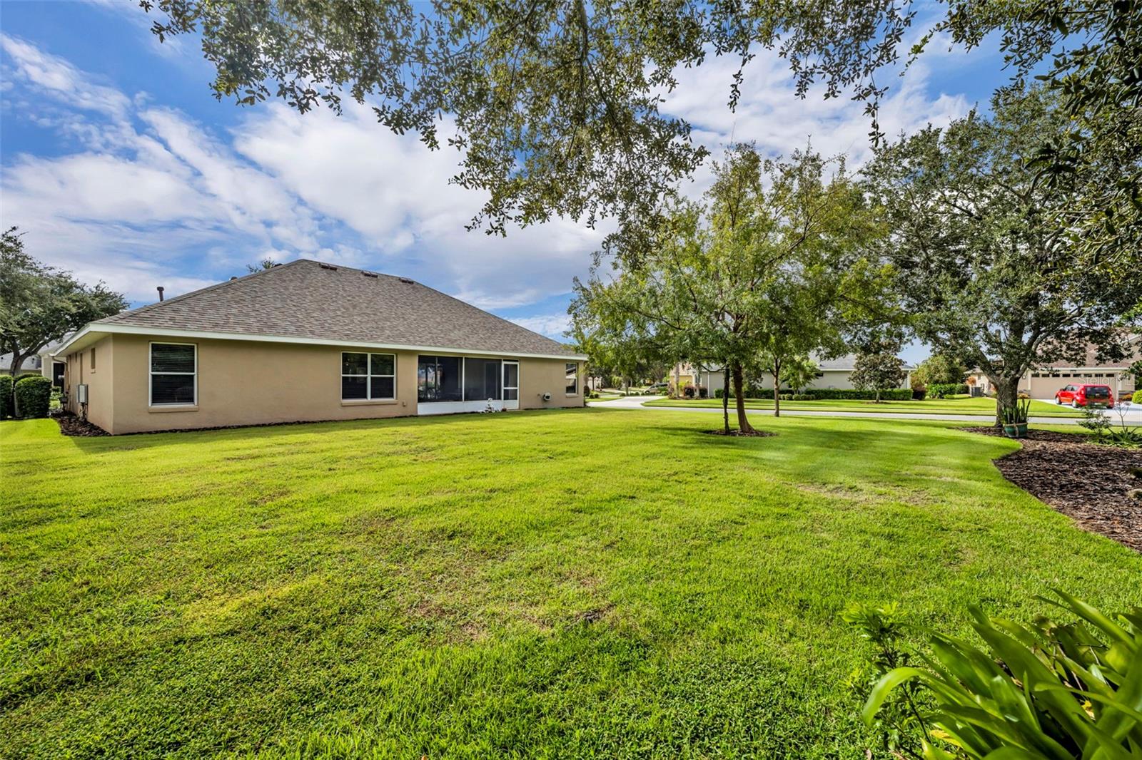 8923 BRIDGEPORT BAY CIR, MOUNT DORA, FL — photo 71