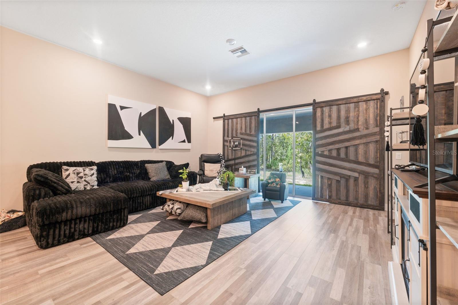 13073 JAYWALK RD, WEEKI WACHEE, FL — photo 39