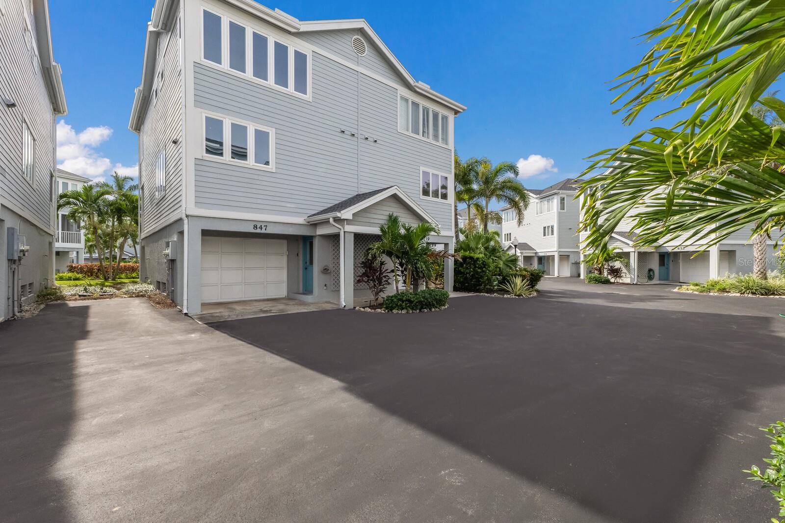 847 EVERGREEN WAY, LONGBOAT KEY, FL