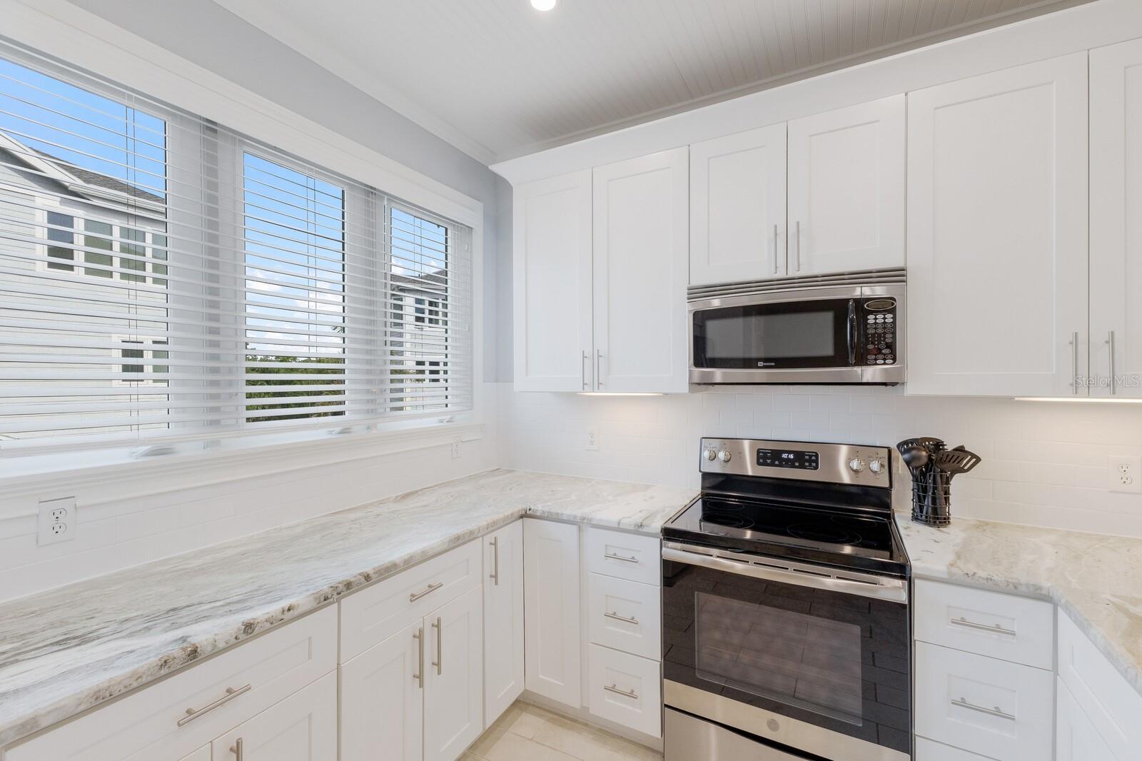 847 EVERGREEN WAY, LONGBOAT KEY, FL — photo 13