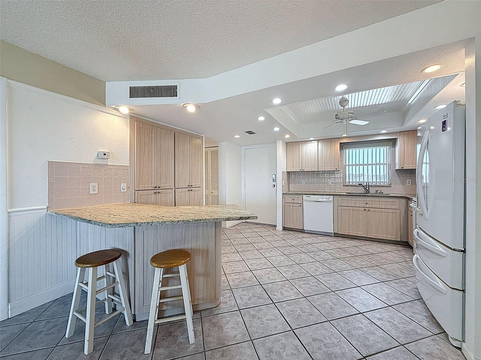 4550 COVE CIR #507, ST PETERSBURG, FL — photo 6