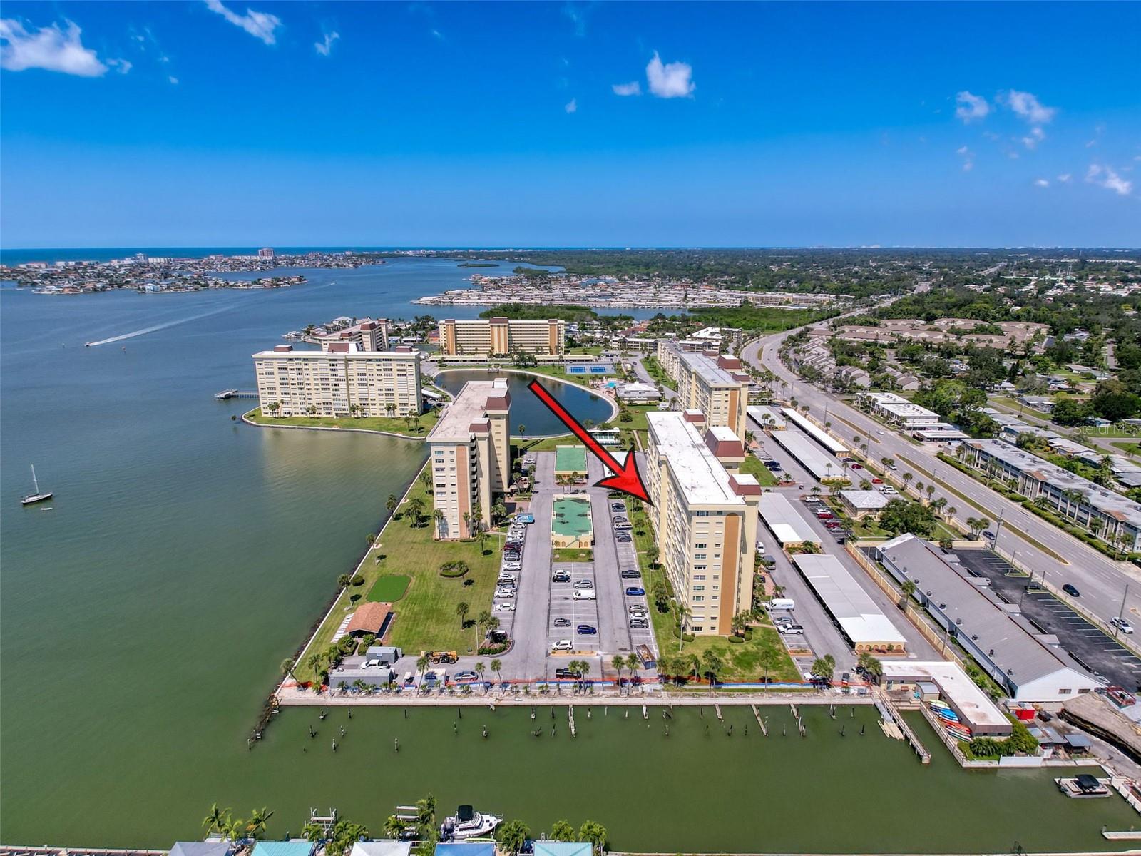 4550 COVE CIR #507, ST PETERSBURG, FL — photo 32
