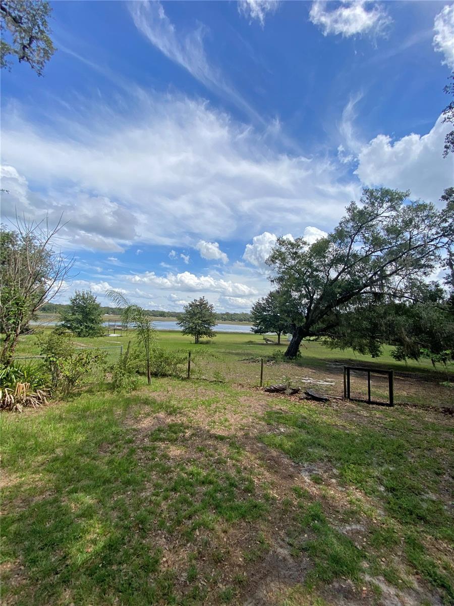 148 SWAN LAKE DR, MELROSE, FL — photo 22