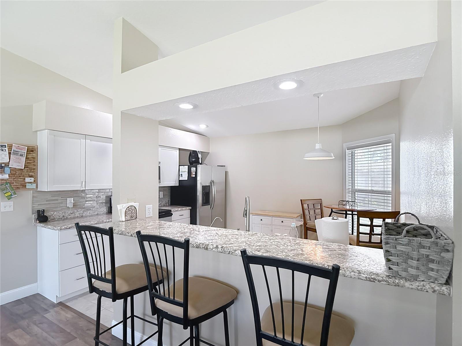 11205 COREY PAVIN LN, SAN ANTONIO, FL — photo 8
