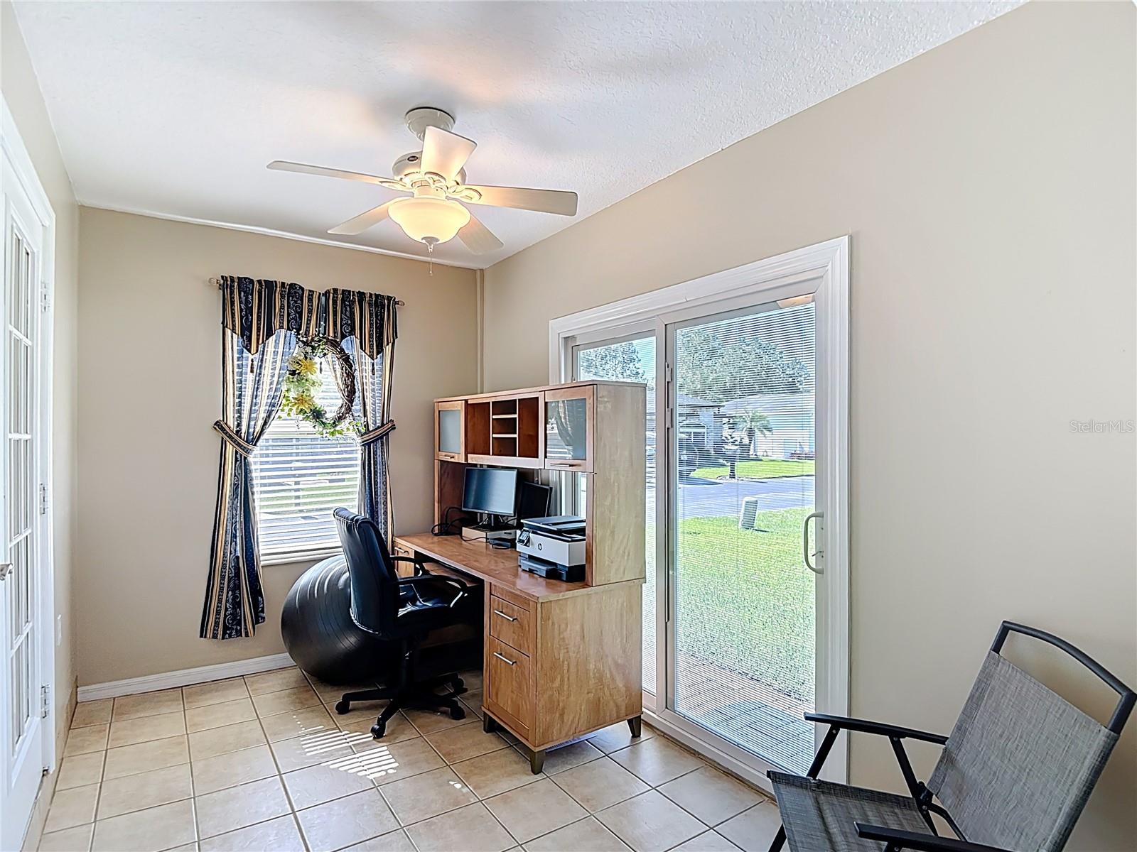 11205 COREY PAVIN LN, SAN ANTONIO, FL — photo 17
