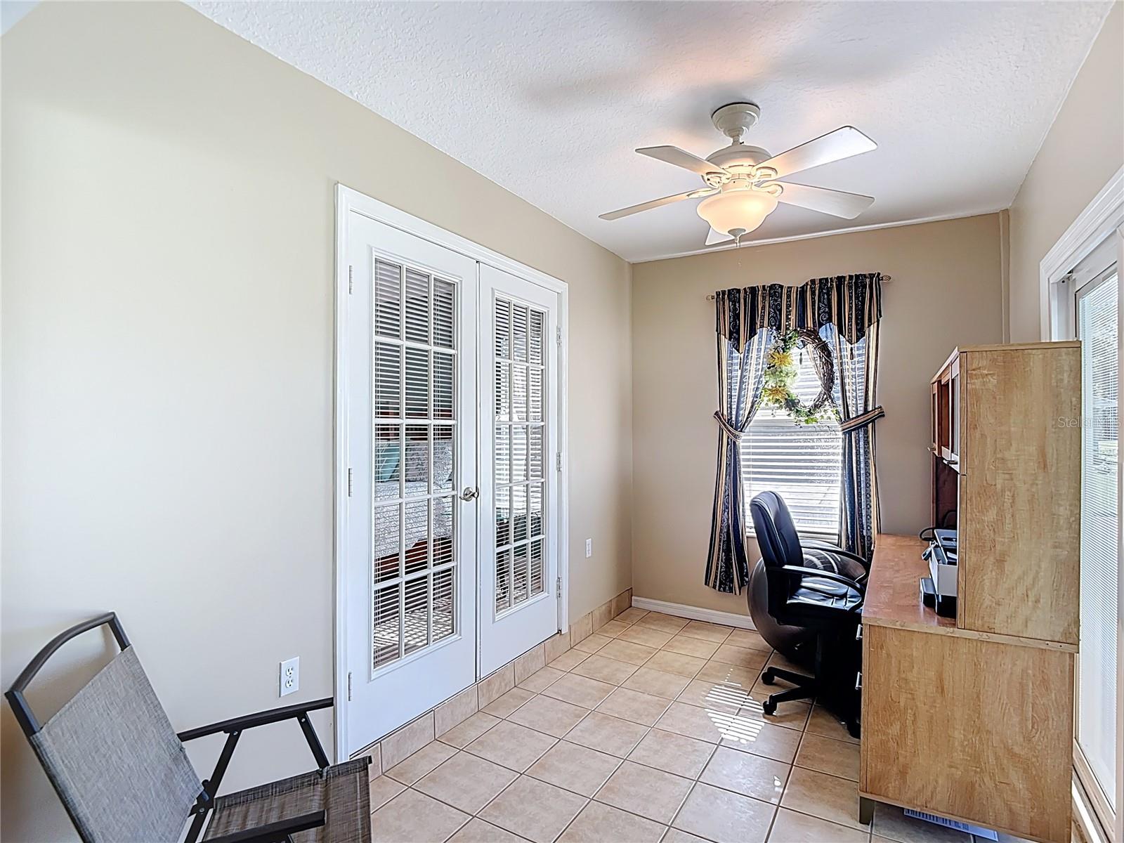 11205 COREY PAVIN LN, SAN ANTONIO, FL — photo 18
