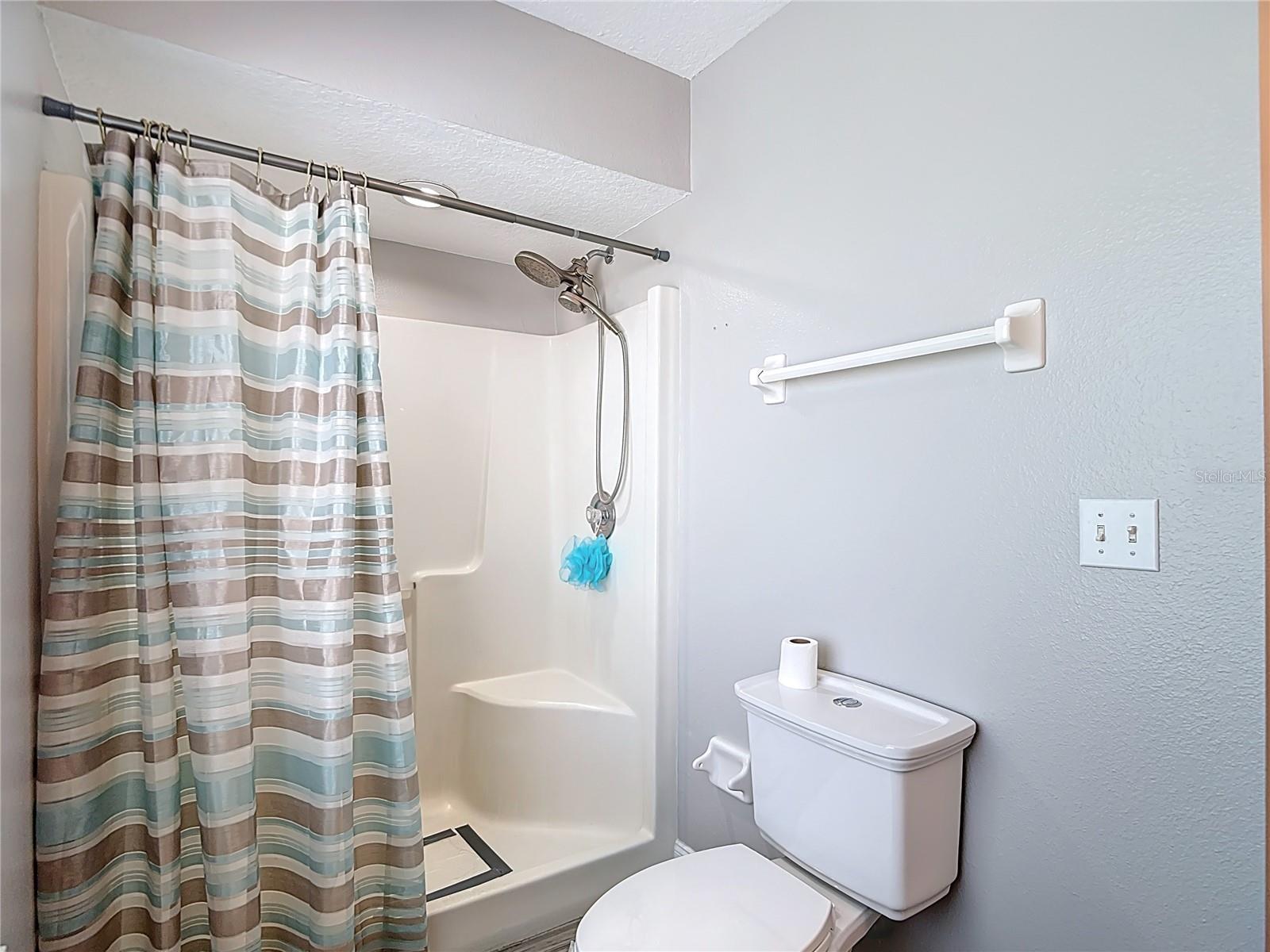11205 COREY PAVIN LN, SAN ANTONIO, FL — photo 24