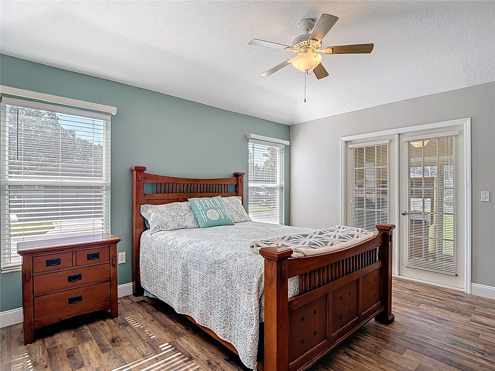 11205 COREY PAVIN LN, SAN ANTONIO, FL — photo 39