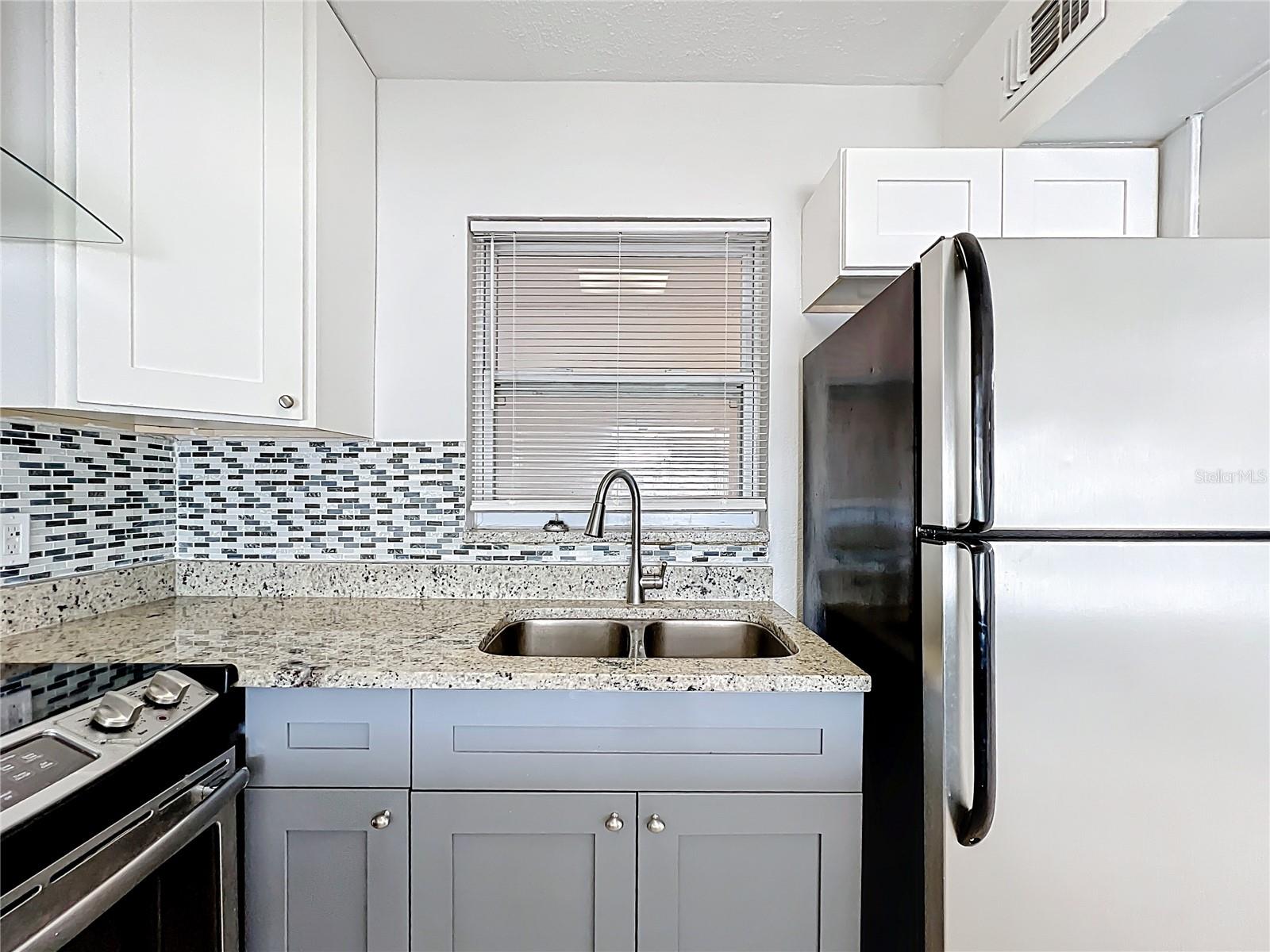 11705 3RD ST E #3, TREASURE ISLAND, FL — photo 6