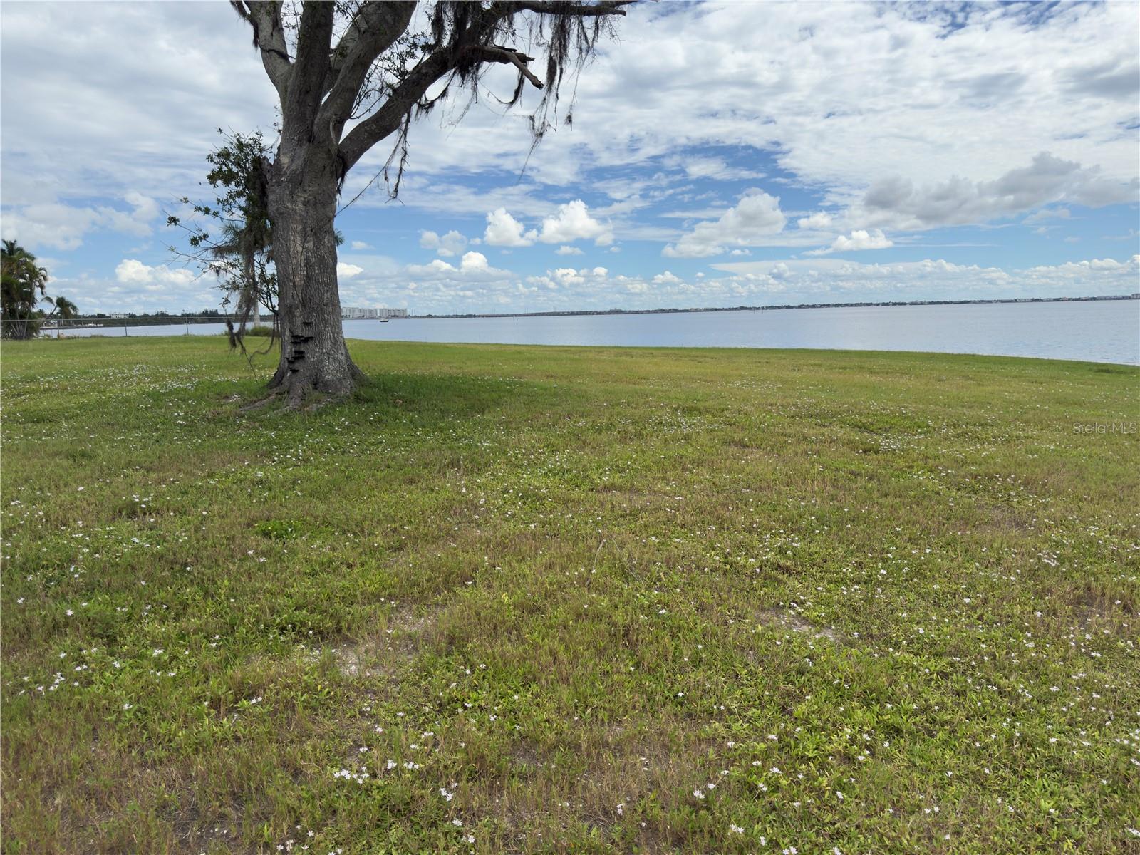 266 BEENEY RD SE, PORT CHARLOTTE, FL — photo 2