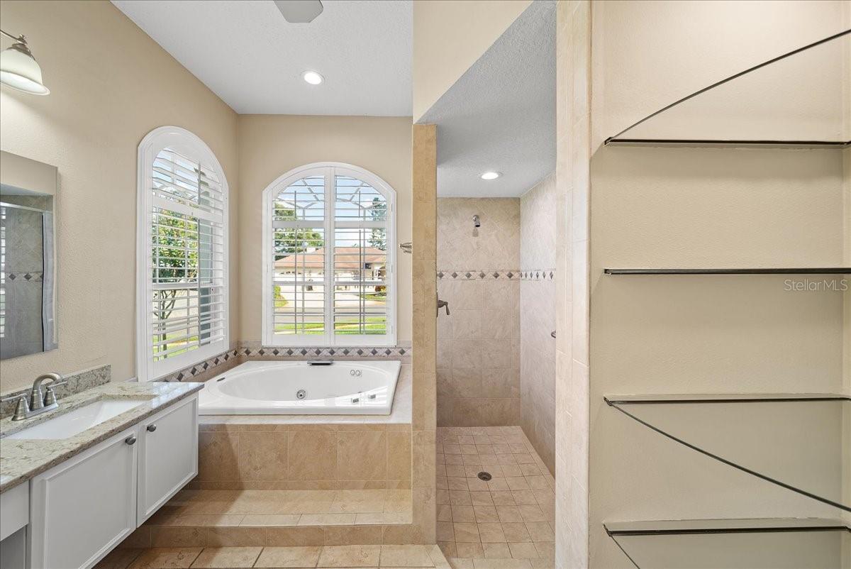 4321 PRESIDENTIAL AVENUE CIR E, BRADENTON, FL — photo 28