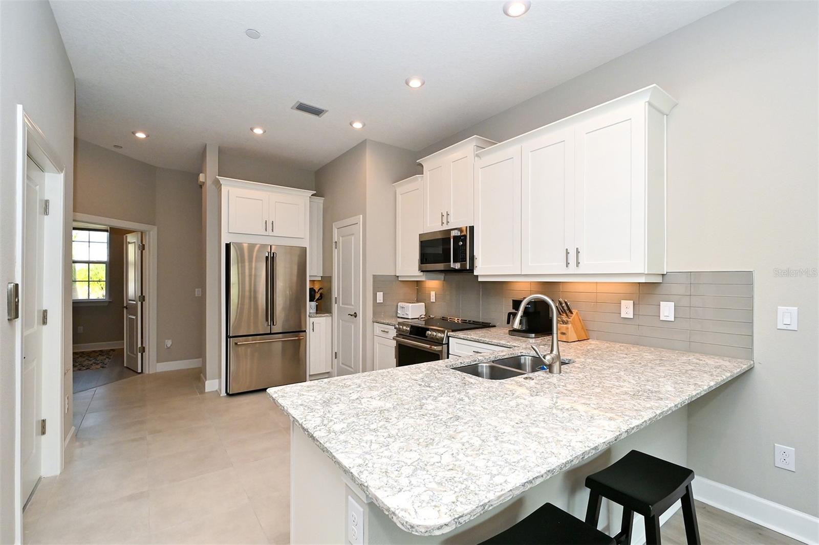 5560 CANNES CIR #3-106, SARASOTA, FL — photo 12