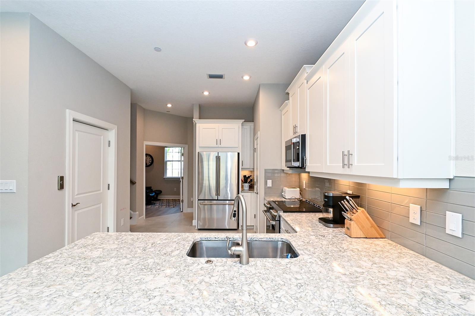 5560 CANNES CIR #3-106, SARASOTA, FL — photo 13
