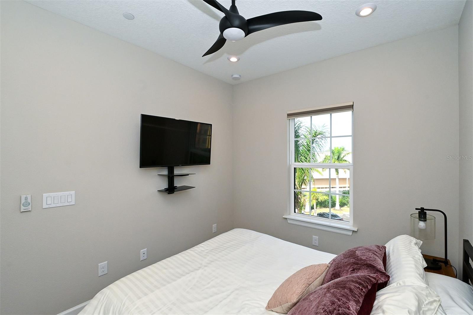 5560 CANNES CIR #3-106, SARASOTA, FL — photo 30