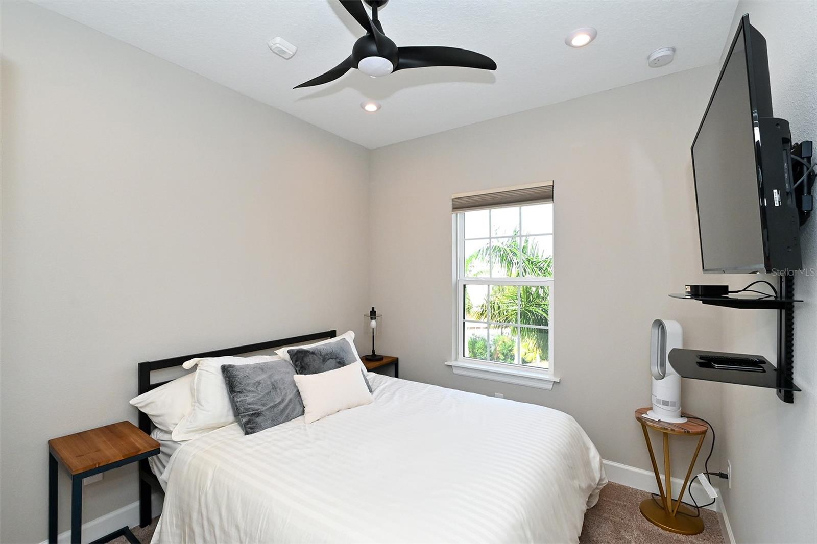 5560 CANNES CIR #3-106, SARASOTA, FL — photo 34